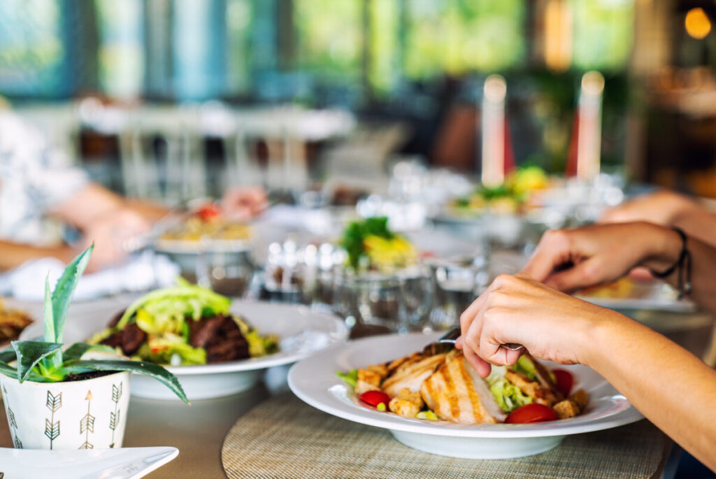 A Foodie’s Guide to Dining Delights in Newtonville: From Cozy Cafés to Hidden Gems
